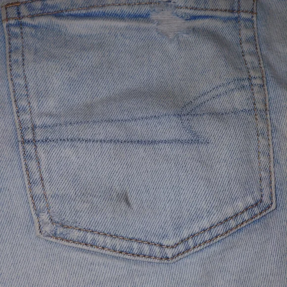 American Eagle Outfitters Strigid Jean Shorts - Size 4 - Midrise - Picture 6 of 7